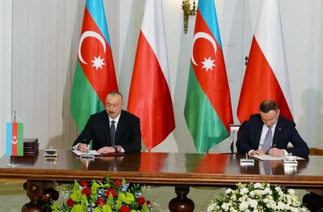 Azerbaijan, Poland signed documents
