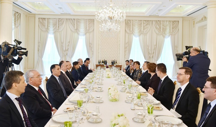 President Aliyev hosts dinner reception in honor of Hungarian PM
