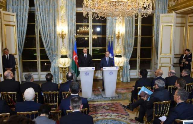 Pressekonferenz von Präsident Ilham Aliyev und Präsident François Hollande