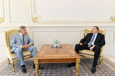 Azerbaijani President receives chairman of Russian State Duma Committee on International Affairs