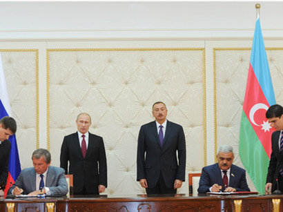 Azerbaijan, Russia sign bilateral documents 