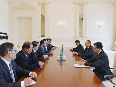 İlham Əliyev kambocalıları qəbul edib
