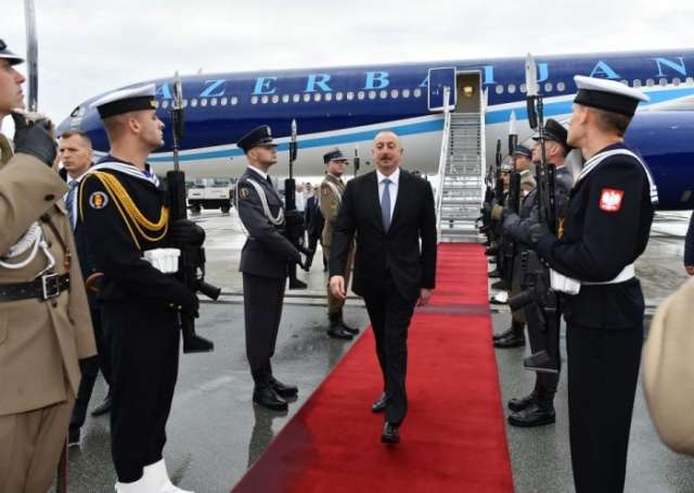 Ilham Aliyev arrives in Poland on official visit
