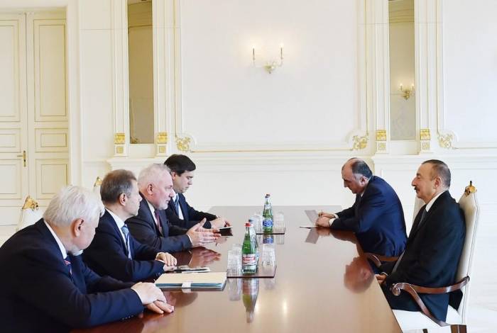 Ilham Aliyev admitió a los copresidentes del grupo Minsk de OCSE