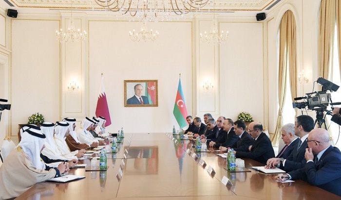 Azerbaijani president, emir of Qatar hold expanded meeting