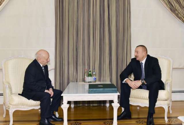 President Aliyev presents "Heydar Aliyev" Order to People`s Artist Omar Eldarov 
