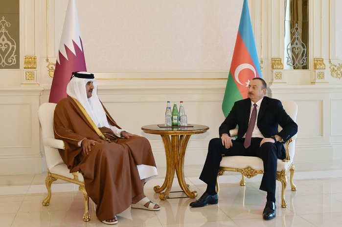 Azerbaijani president, emir of Qatar hold one-on-one meeting