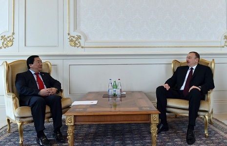 President Ilham Aliyev receives credentials of newly-appointed Vietnamiese ambassador