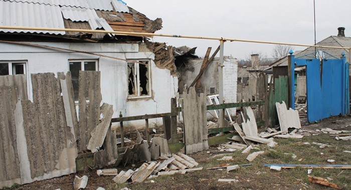 Donetsk acusa a Kiev de disparar 3.500 proyectiles en un día 