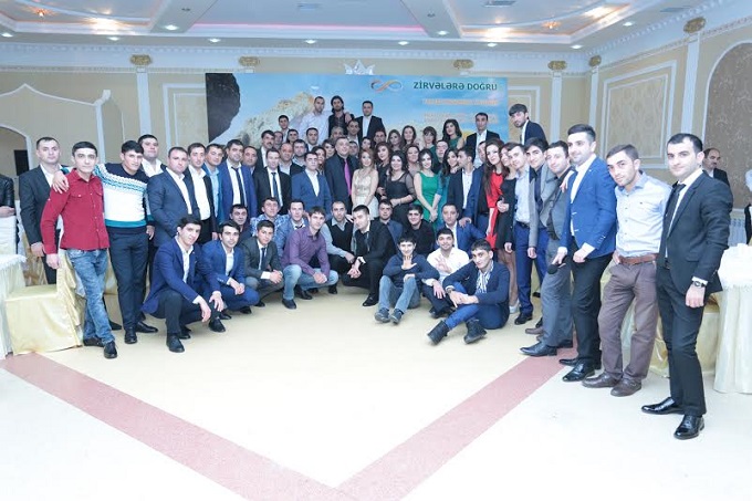 RTV 8 yaşında