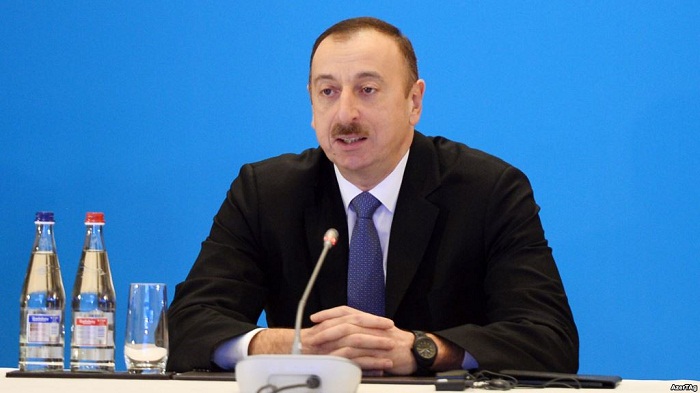 Prezident albaniyalı həmkarı ilə görüşüb
