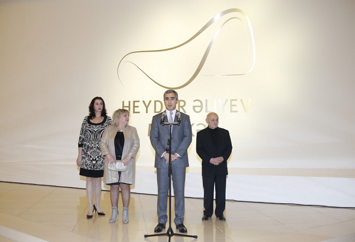 Im Heydar Aliyev Center Ausstellung “Puppe in der Kunst“ eröffnet