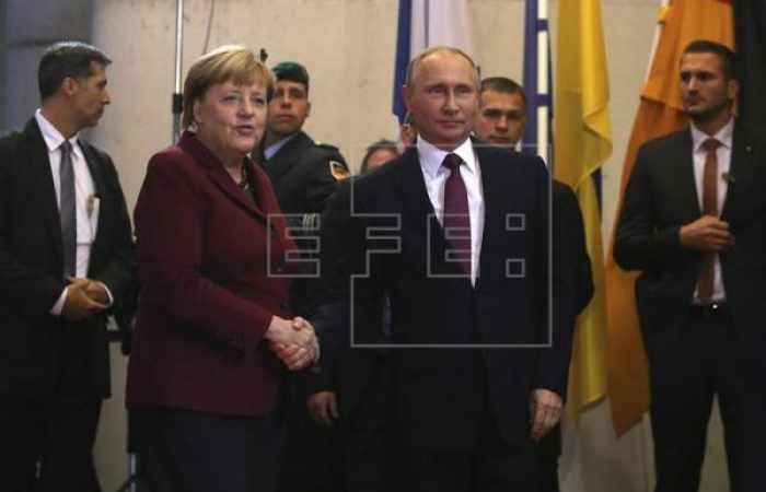 Putin, Merkel y Hollande acuerdan impulsar la cooperación antiterrorista