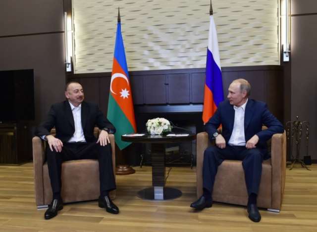 لقاء بين علييف و بوتن في سوشي
