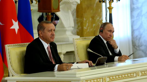 La visita de Erdogan pone su sello a la prensa rusa.