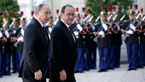 Paris accueille la rencontre Poutine-Hollande