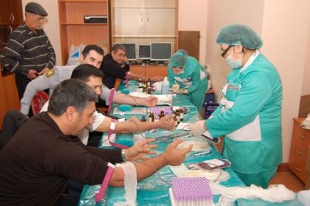 1600 litr qan toplandı