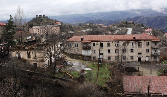 Moskvadan İrəvana əmr - torpaqları Azərbaycana qaytarın