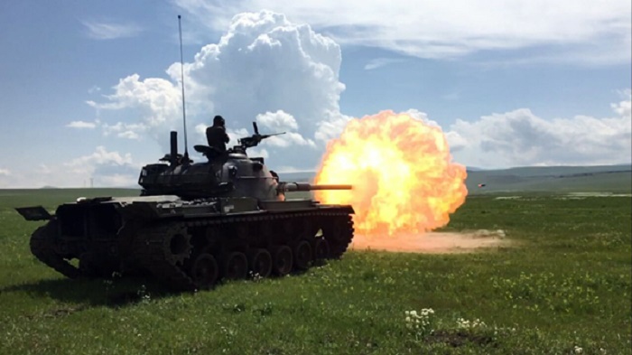 Les militaires azerbaïdjanais et turcs effectuent des exercices de tir tactiques conjoints à Kars - PHOTOS