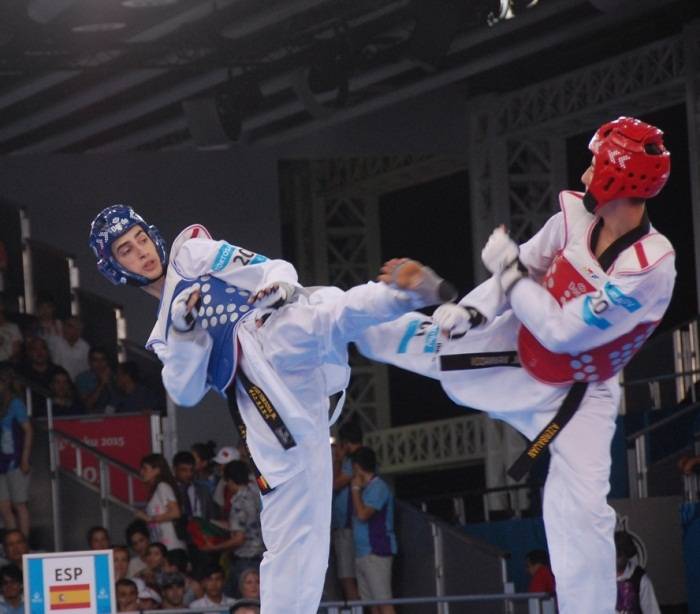 El combatiente de taekwondo de Azerbaiyán gana plata en Bakú 2017