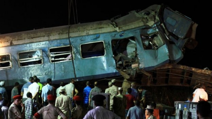  صور- مقتل عشرات في كارثة تصادم قطارين بالاسكندرية شمال مصر
