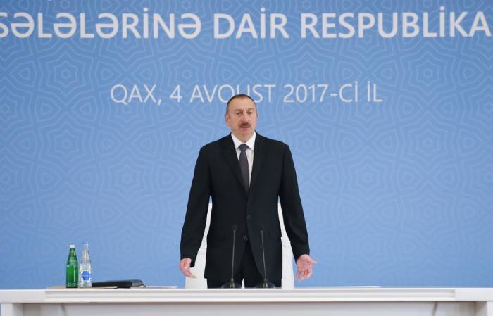Une réunion s’est tenue à Gakh sous  la présidence du président de la République - PHOTOS