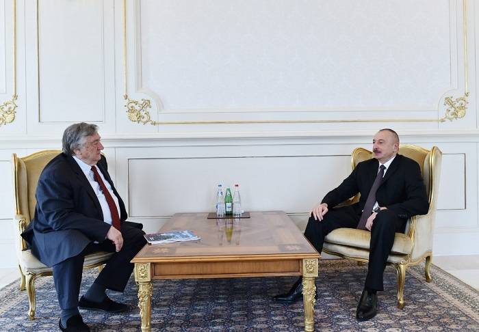 Ilham Aliyev a reçu le rédacteur en chef du journal «Zavtra»