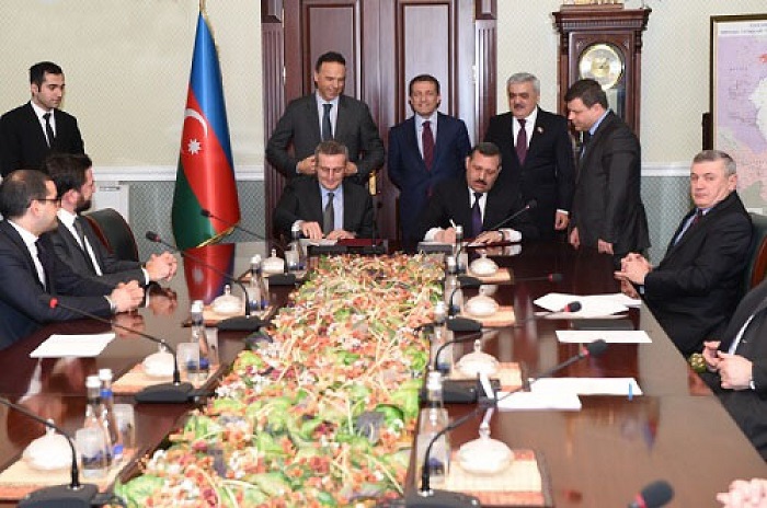 Un nouveau contrat sur le projet de reconstruction de la NEZ Heydar Aliyev