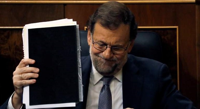 Rajoy prepara un plan de medidas para convencer al PSOE y allanar la investidura