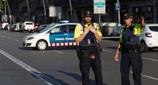 Barcelona's Ramblas area evacuated over suspicious package