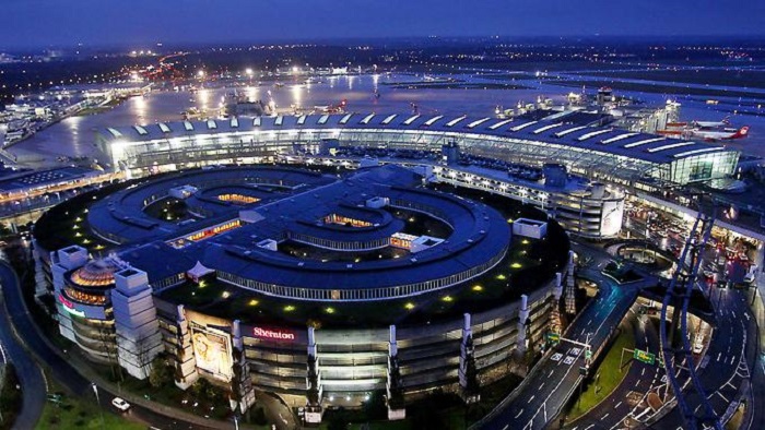 Flughafen soll nach Rau benannt werden