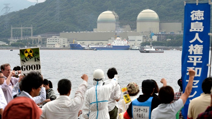 Japon: plus que 2 réacteurs nucléaires en service
