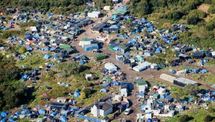 Le débat sur l`accueil des migrants rebondit