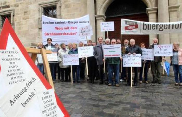 Straßenausbaubeiträge: Rechnungen mit ruinösen Folgen