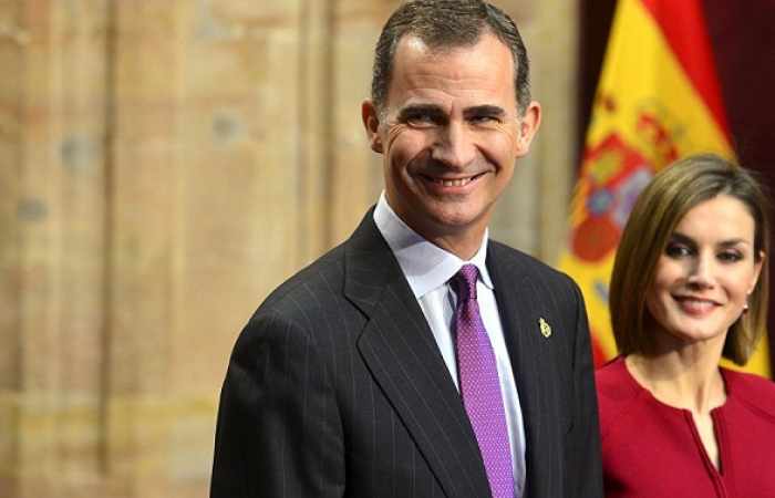 El Rey de España y su esposa se reunen con los cancilleres de Cuba y México