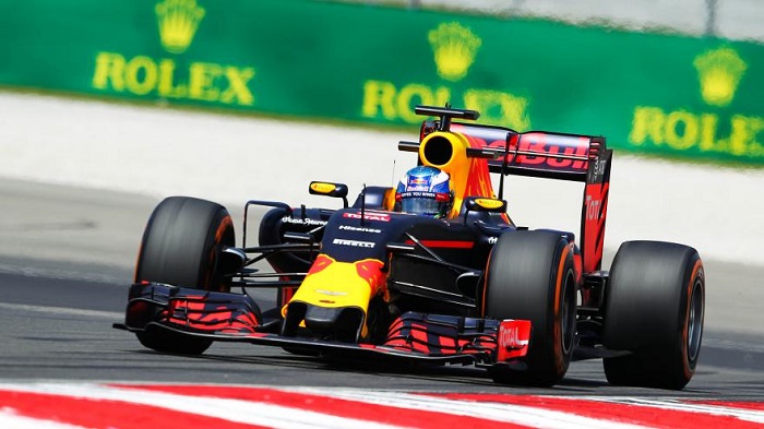 F1 : Ricciardo vainqueur en Malaisie, Hamilton perd gros