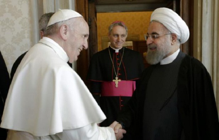 Après Rome, Rohani poursuit à Paris le rapprochement de l`Iran avec les puissances européennes