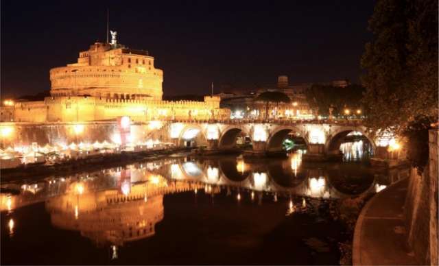 Rome bans drinking in the streets at night