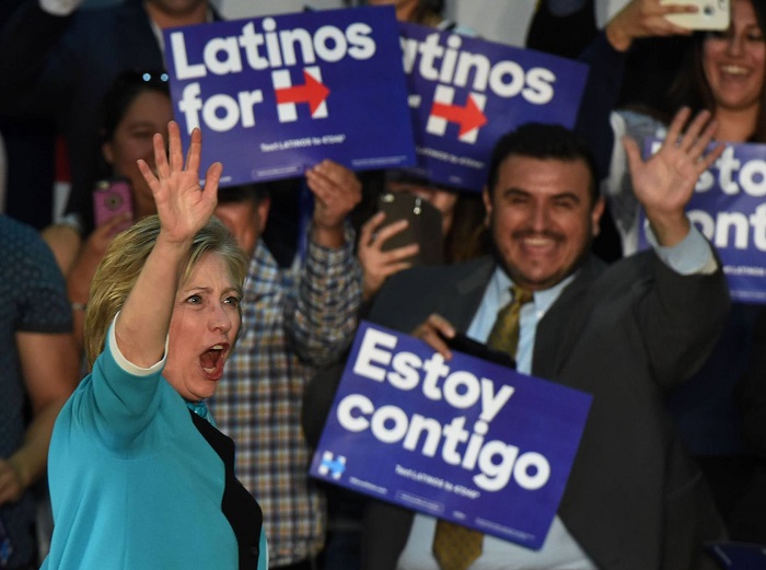 Clinton confía en los latinos para sentenciar las primarias en California