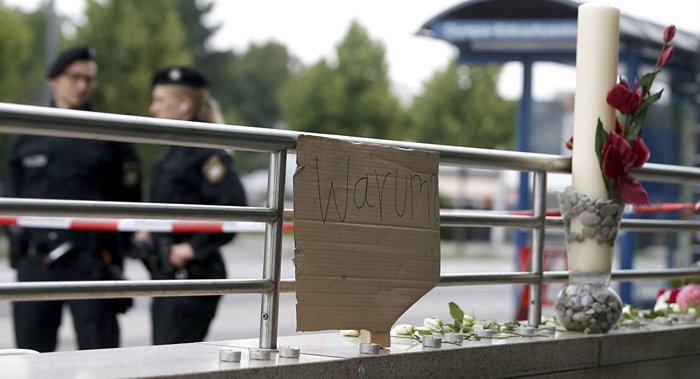 Military police put on alert in Munich after deadly mall attack