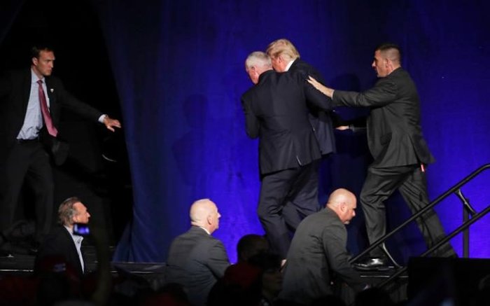 Trump rushed off stage by Secret Service at Reno rally