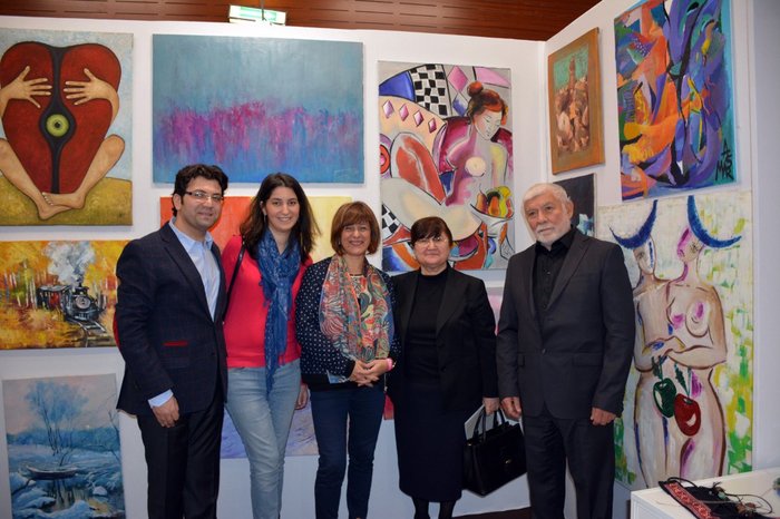 Azerbaijani artist presents her works at Carrusel de Louvre gallery