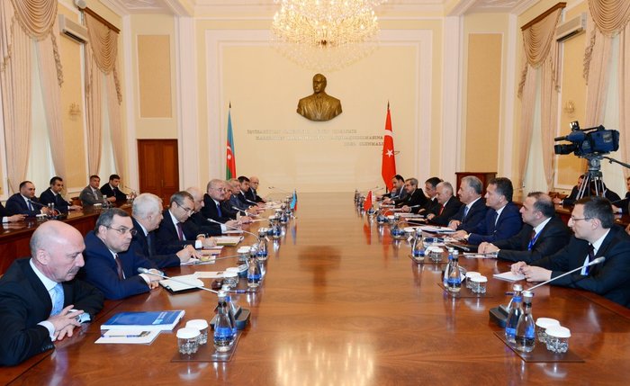 Azerbaijani Premier meets Turkish counterpart