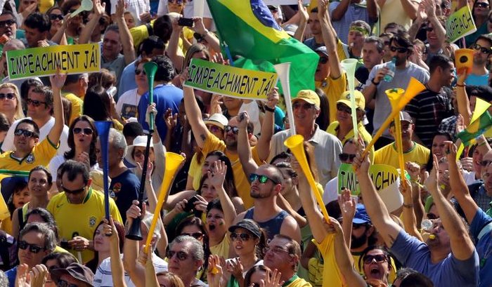 3.7 million Brazilians return to poverty due to economic crisis - report