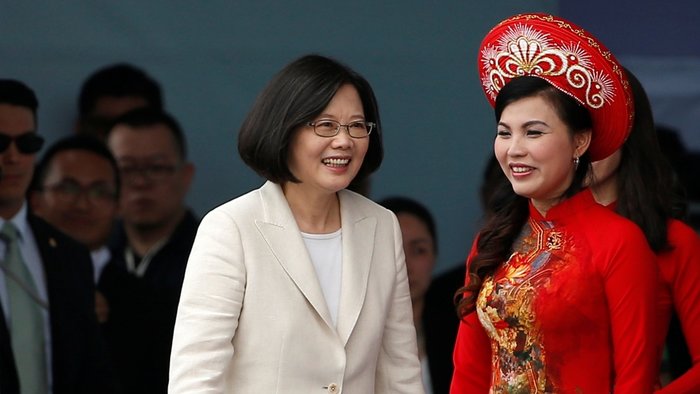 China cuts communication channel with Taiwan