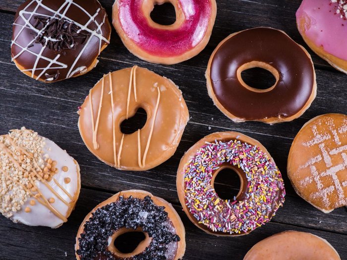 What happens to your body an hour after eating sugar?