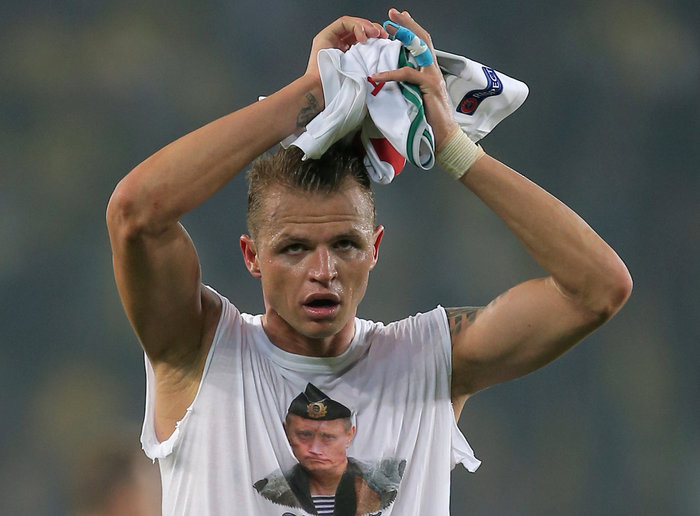  Russian footballer decided to unveil Vladimir Putin t-shirt in Turkey