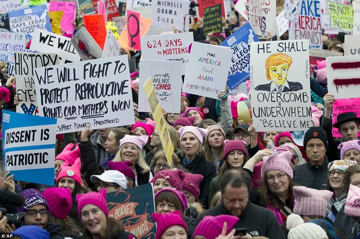 Women`s March on Washington  overshadows Trump`s first full day in office