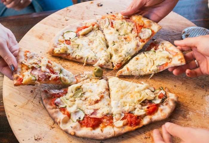 Italian court allows man to pay alimony to ex-wife with pizza