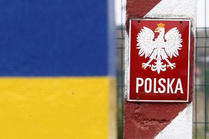 Polish MPs propose building fence on border with Ukraine